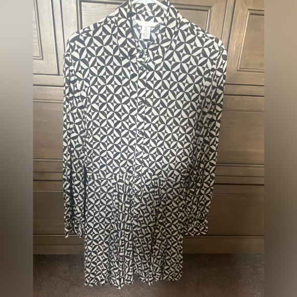 LOTS*  All for $40-Women's assorted Dresses and 1 Jumpsuit - Picture 4 of 6